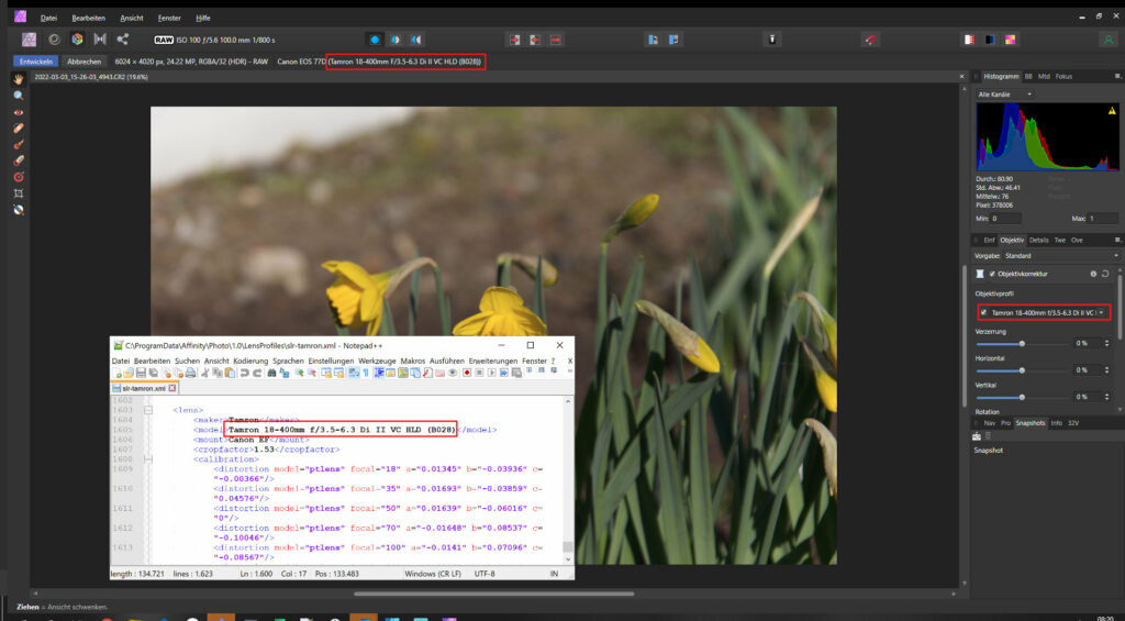 Screenshot von Affinity Photo in der Develop-Persona mit eingekreisten Objektivbezeichnungen sowie der Objektivkorrekturdaten-Datei slr-tamron.xml im Vordergrund mit ebenfalls eingekreister Objektivbezeichnung.